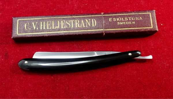 cv heljestrand razor